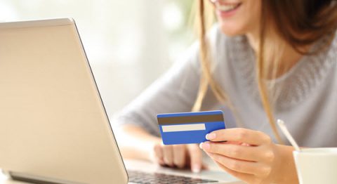 Argonaut shop paying by credit card